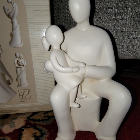 Dad and Daughter Figurine - Picture 2 of 6